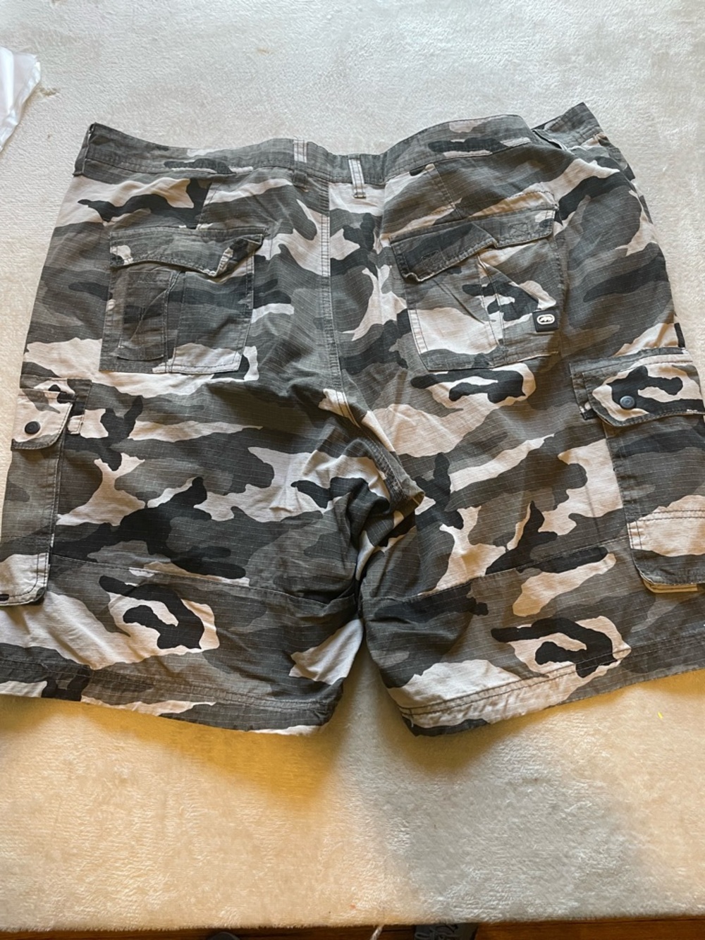Ecko Unltd Beveler Cargo Shorts Mens 46 Gray Camo Ripstop - Picture 4 of 4